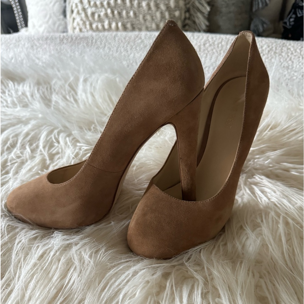 Nine West suede pumps